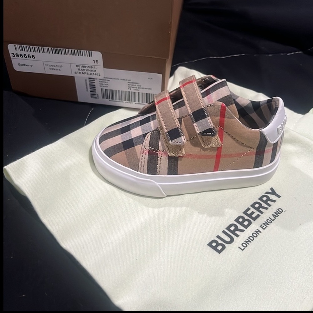 Burberry Unisex Shoe